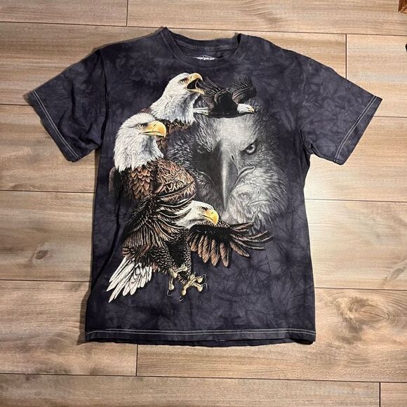 The Mountain Eagle Grey Graphic Tshirt Men Medium Bin D-7‎ - Picture 1 of 4